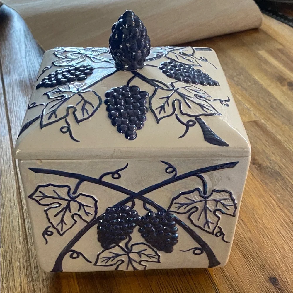 White Ceramic Trinket Decorative Box with Blue Grape Design. 2 Piece with Cover.